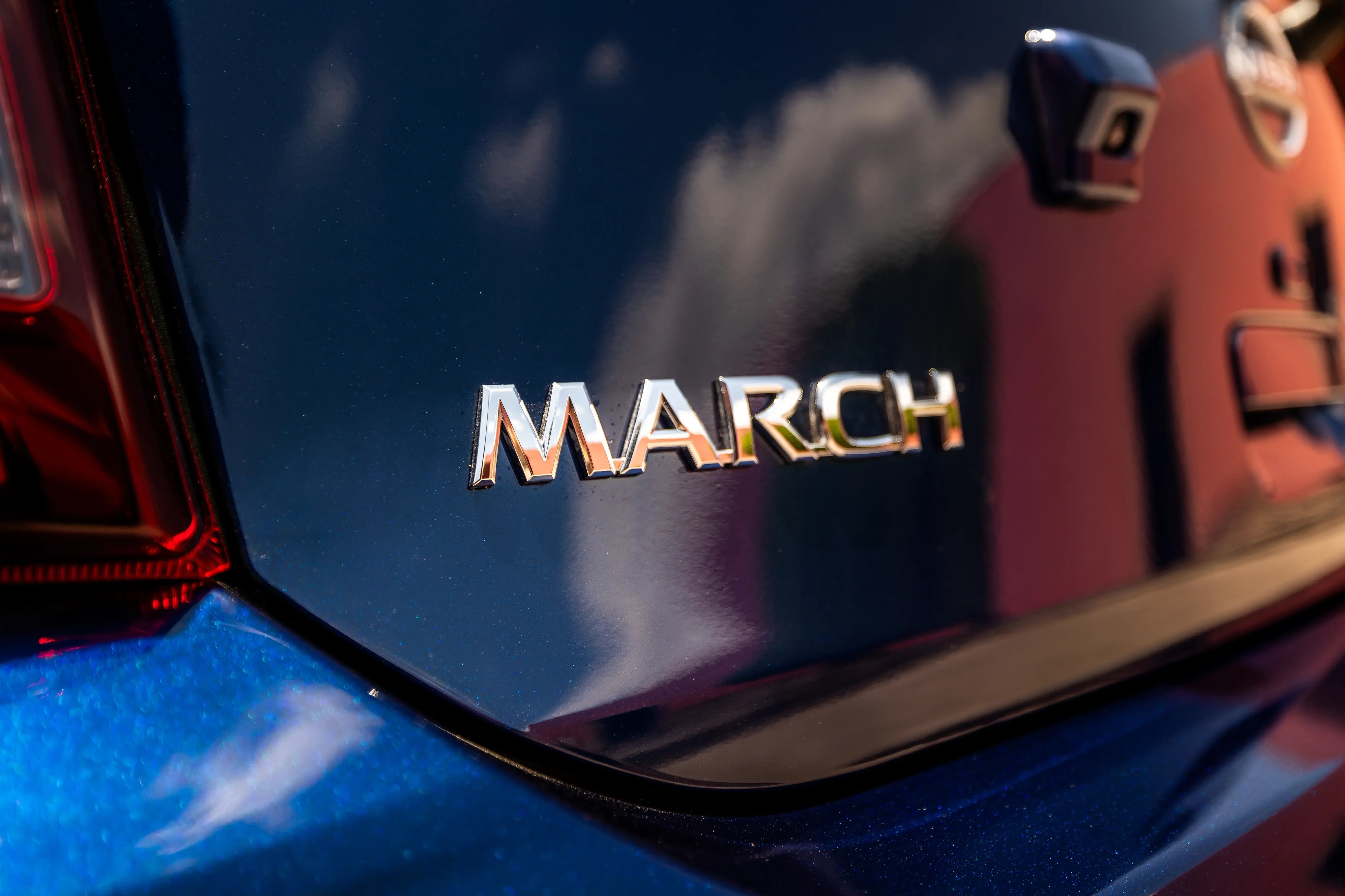 Nissan March-1