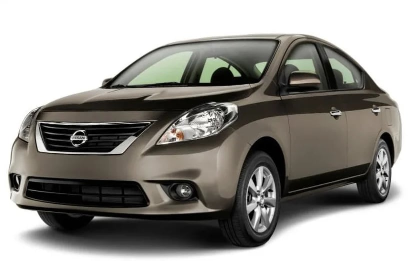 Nissan Versa 2011 (1)